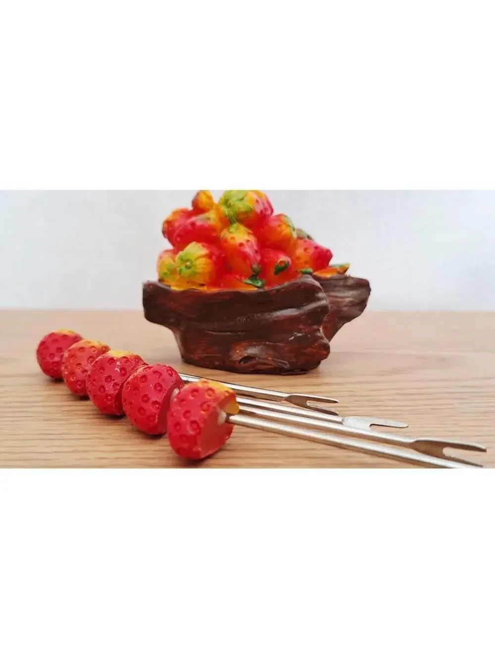 Vintage Strawberry Appetizer Pick Set with Resin Holder - 5 Metal Hors D'oeuvres